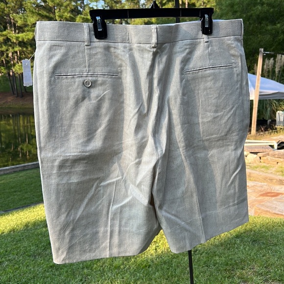 DAKS LONDON Men’s dress shorts NWT purchased from Trimingham’s Bermuda - Picture 3 of 8